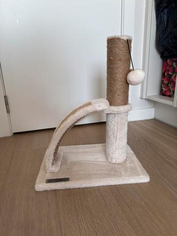 Klein krabpaal beschikbaar voor biedingen