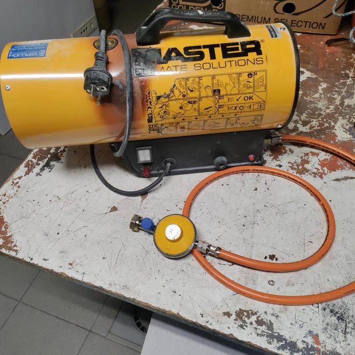 Warmeluchtblazer MASTER, Doe-het-zelf en Bouw, Verwarming en Radiatoren, Gebruikt, Overige typen, 800 watt of meer, 30 tot 80 cm