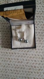 Mode-sieraden, Handtassen en Accessoires, Antieke sieraden, Verzenden, Overige materialen, Oorbellen