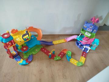 Lot de 2 circuits tut tut bolide + 1 voiture donald, Enfants & Bébés, Jouets | Vtech, Enlèvement, Utilisé
