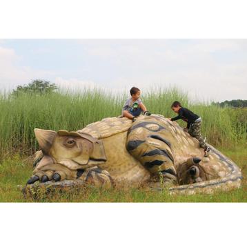 Sleeping Ankylosaurus – Dinosaurus beeld Lengte 367 cm beschikbaar voor biedingen