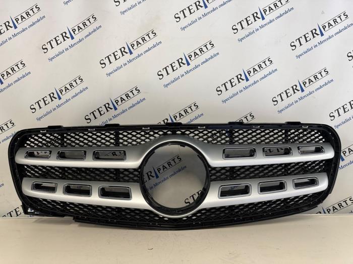 Grille van een Mercedes GLA (9982), Auto-onderdelen, Carrosserie, Mercedes-Benz, Gebruikt, 3 maanden garantie, Ophalen of Verzenden