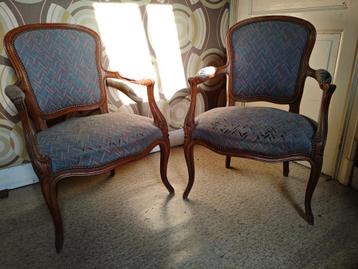 Antieke „cabriolet” fauteuils - twee. beschikbaar voor biedingen