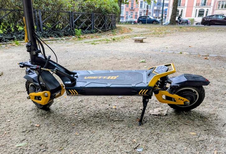 Salut à vendre Trotinette électrique Vsett 10+modèle 28ah,, Vélos & Vélomoteurs, Trottinettes, Enlèvement