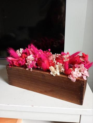 Droogbloemen rood/roze bloemstukje beschikbaar voor biedingen