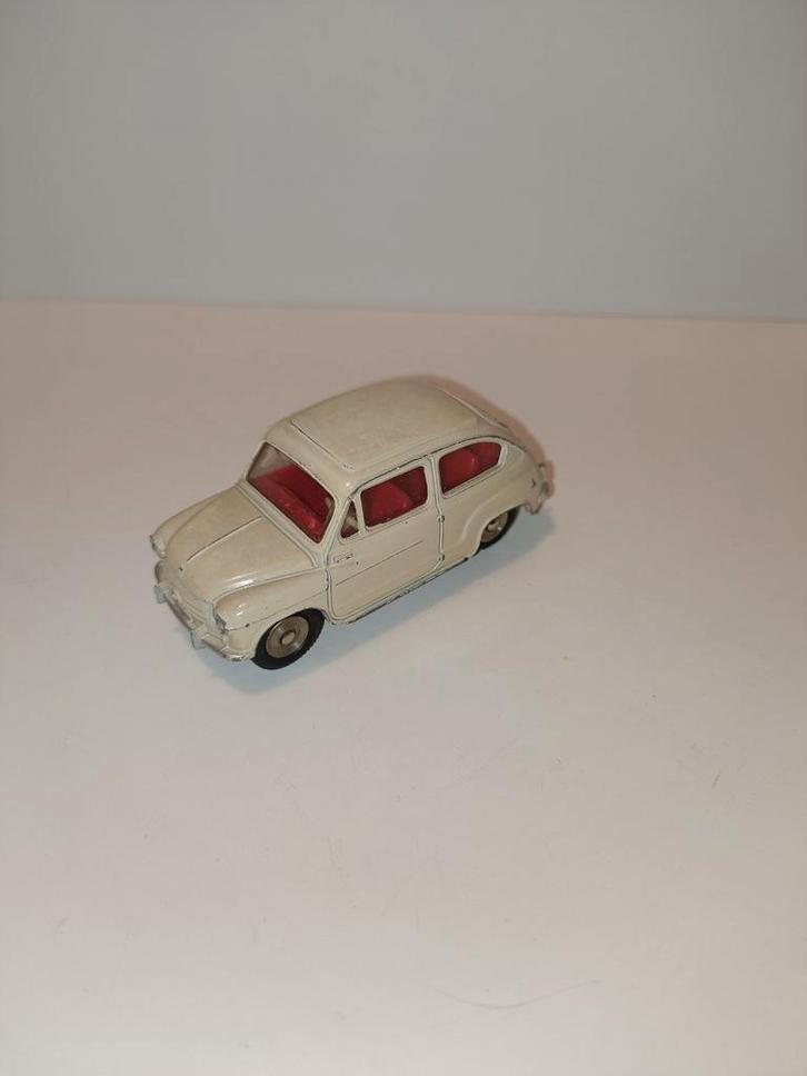 Dinky Toys - Meccano - Fiat 600 - Made in France - Original, Hobby & Loisirs créatifs, Voitures miniatures | 1:43, Comme neuf