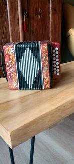 kleine accordeon, Muziek en Instrumenten, Accordeons, Gebruikt, Met riemen, Overige formaten, Knopaccordeon