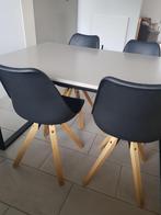 Tafel en 4 stoelen, Ophalen, Zo goed als nieuw, Kunststof
