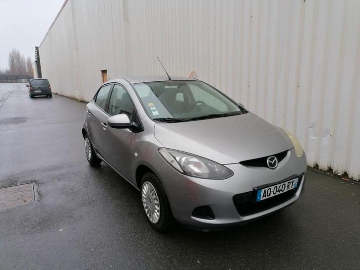 Mazda 2 clim et attache remorque. Voiture française., Autos, Mazda, Particulier, Achat, ABS, Airbags, Air conditionné, Alarme