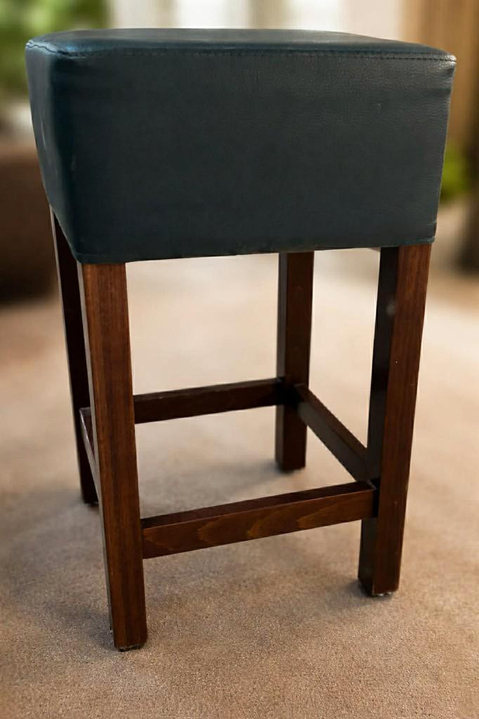 SATELIET barkrukken, Huis en Inrichting, Barkrukken, Gebruikt, 60 tot 90 cm, Hout, Kunststof, 5 krukken of meer, Ophalen