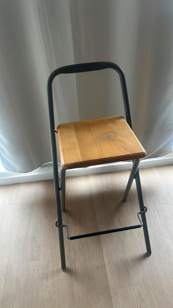 2 houten barkrukken - stevig - lichte gebruiksschade, Maison & Meubles, Tabourets de bar, Comme neuf, Enlèvement