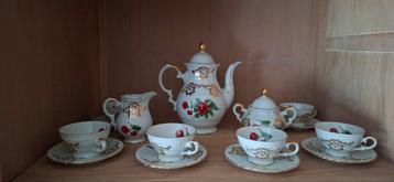 Mokka servies beschikbaar voor biedingen