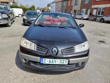 Renault Megane Mégane CC 1.6i 16v Privilège Luxe, Autos, Cuir, Achat, Cruise Control, Entreprise
