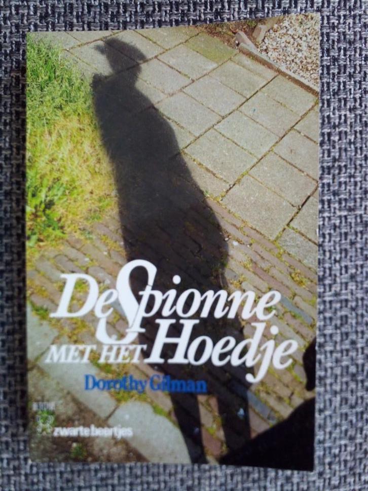 Dorothy Gilman - 3 Mrs. Pollifax avonturen (Zwarte Beertjes), Boeken, Avontuur en Actie, Zo goed als nieuw, Ophalen of Verzenden