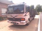 Vrachtwagen Mercedes atego kipper en kraan met grijper, Auto's, Vrachtwagens, Zwart, Wit, Mercedes-Benz, 2 deurs