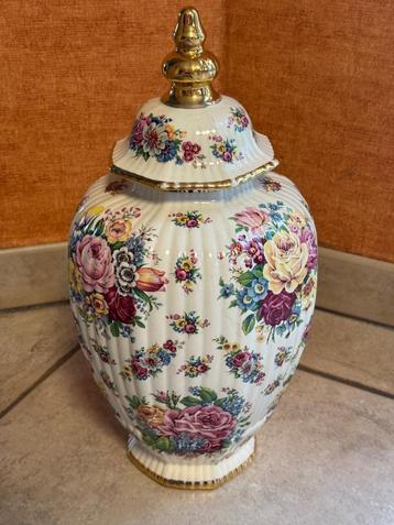 Vaas Boch Frères Keramis bloemen beschikbaar voor biedingen