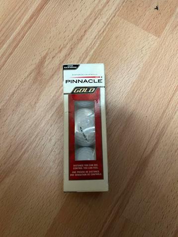 Golfballen set van 3 beschikbaar voor biedingen