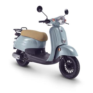 New retro scooter MOJITO 50 By  Deforce Roeselare