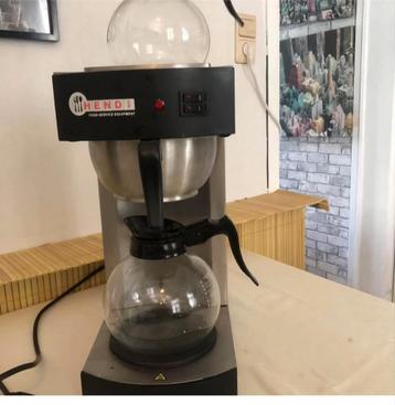 2 pot koffiezetapparaat  beschikbaar voor biedingen