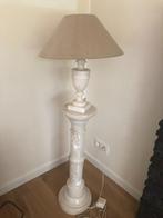 Colonne en albâtre et lampe, Ophalen