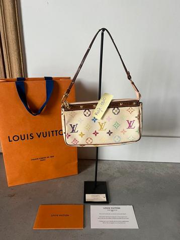 Originele Louis Vuitton pochette accesoire met factuur beschikbaar voor biedingen