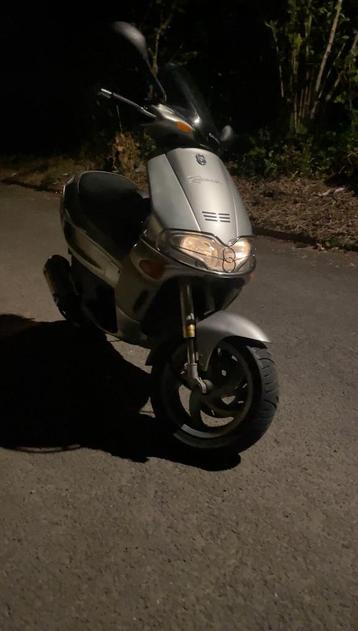 Gilera Runner 125cc DDSP FX ADVENTURE met valbeugels! beschikbaar voor biedingen