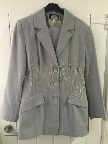Tailleur veste pantalon  beschikbaar voor biedingen