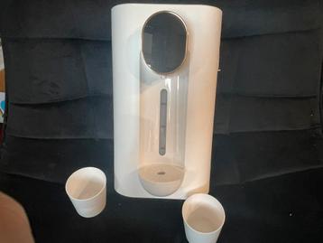 Mondwaterdispenser beschikbaar voor biedingen
