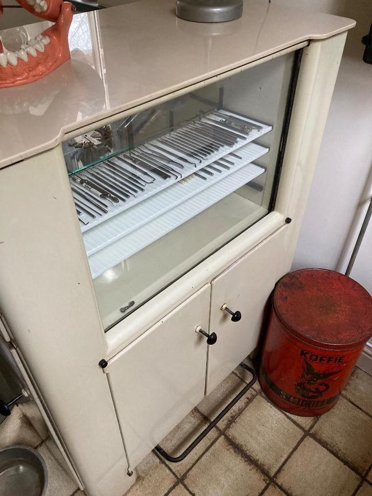 Tandartskast Industriële kast, Huis en Inrichting, Kasten | Lockerkasten, Gebruikt, Ophalen