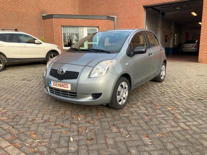 Toyota Yaris, 1ste eigenaar, 98.000 Km., Zeer propere wagen, Autos, Toyota, Particulier, Yaris, ABS, Airbags, Vitres électriques