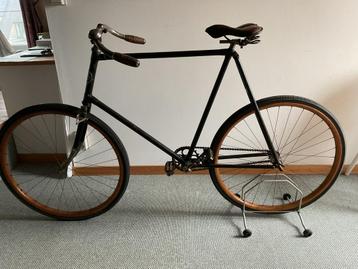 Antieke fiets Ben Hur +/- 1898 beschikbaar voor biedingen