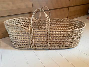 Moses rieten baby draagmand met matras en hoeslaken, Kinderen en Baby's, Babywiegjes en Ledikanten, Ophalen, Zo goed als nieuw