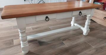 Table basse en bois massif