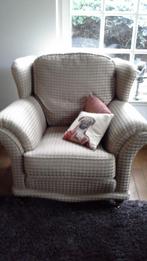 Fauteuil 1 stuk crazy ruitstof hazelnoot  625 euro, Ophalen, Gebruikt, Hout