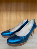 Frida pump metallic blauw T36 - nieuw., Schoenen met lage hakken, Blauw, Nieuw, Ophalen of Verzenden