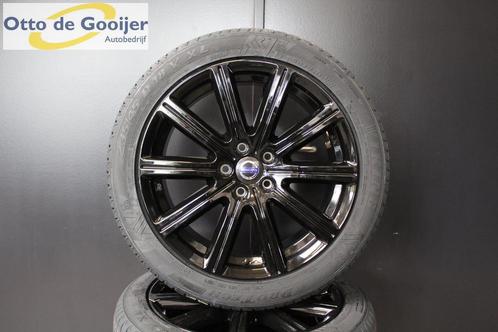 18 Inch Volvo V60 Zomerbanden GOED PROFIEL 235/45R18, Auto-onderdelen, Banden en Velgen, Banden en Velgen, Zomerbanden, 18 inch
