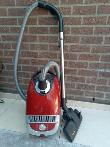 Aspirateur miele C2, très bon état  beschikbaar voor biedingen