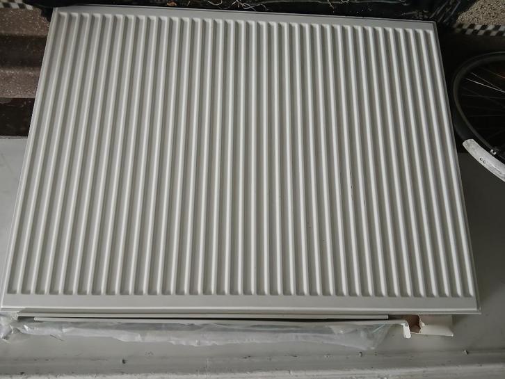 grote complete radiator in zeer goede staat, Doe-het-zelf en Bouw, Verwarming en Radiatoren, Gebruikt, Radiator, 800 watt of meer