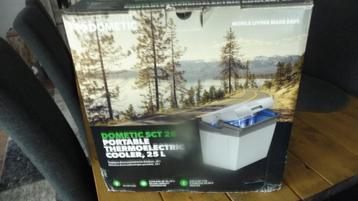 Dometic koeler 12-24 volt beschikbaar voor biedingen