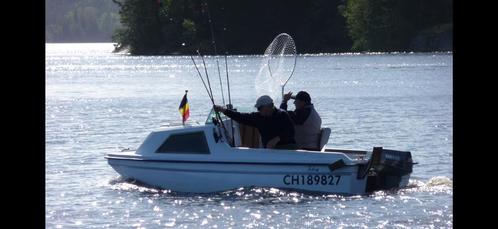 BATEAU AVEC PETITE CABINE, Watersport en Boten, Vis- en Consoleboten, Gebruikt, 10 tot 30 pk, 3 tot 6 meter, Benzine, Buitenboordmotor