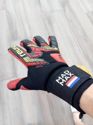 Reusch attrakt gold x glueprint  beschikbaar voor biedingen