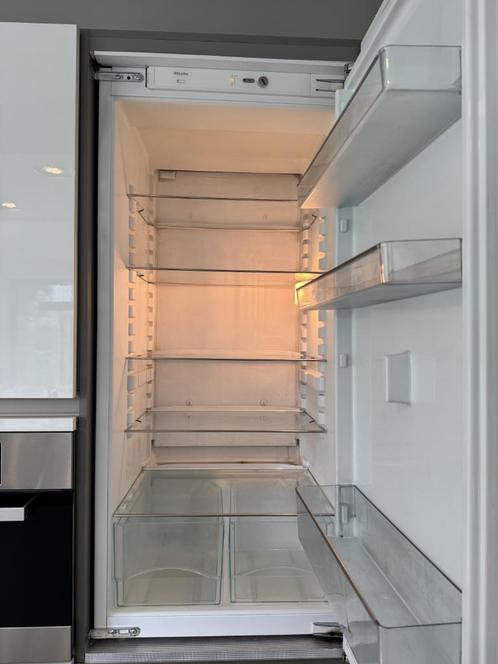 Miele inbouw koelkast K 9442 i, Elektronische apparatuur, Koelkasten en IJskasten, Gebruikt, Zonder vriesvak, 200 liter of meer