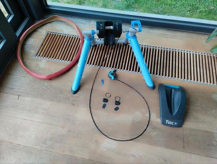 Home trainer Tacx booster avec capteurs et pneu, Sport en Fitness, Wielrennen, Gebruikt, Ophalen