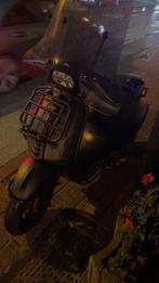 Vespa sprint A klasse, Vélos & Vélomoteurs, Vespa S, Comme neuf, Enlèvement, Classe A (25 km/h)