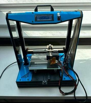 Prusa i4 3d printer beschikbaar voor biedingen