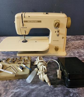 BERNINA 707 MINIMATIC naaimachine beschikbaar voor biedingen