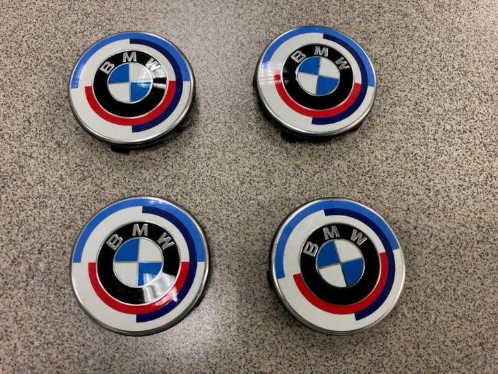Jeu de cache-moyeux « BMW 50 ans » 56 mm d'origine BMW neufs, Auto-onderdelen, Banden en Velgen, Nieuw, Ophalen of Verzenden
