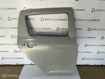 Portier Rechts Achter Suzuki Swift 3 NIEUW  68003-62J00 beschikbaar voor biedingen