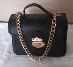 Prachtig klein tasje met gouden slot en ketting., Enlèvement ou Envoi, Comme neuf, Noir, Sac de soirée