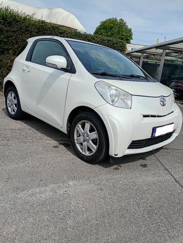 Toyota IQ - 1.0L Airco * Navigatie beschikbaar voor biedingen